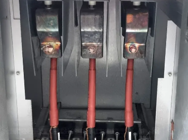 Défier les environnements difficiles : la rigidité diélectrique et la résistance au vieillissement supérieures de nos terminaisons de câbles rétractables à froid