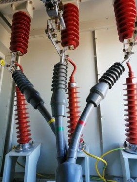 TECHNOLOGIE D'INSTALLATION RAPIDE CHILD pour les accessoires de câbles préfabriqués et le système de protection anti-terminaison / bioérosion