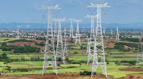 Guide complet des fusibles des lignes de transmission : des matériaux structurels à la prévention des pannes