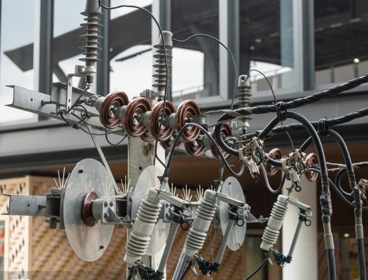 Recherche sur les caractéristiques de fonctionnement intelligentes Optimisation et technologie d'interruption de précision pour le fusible abandonné
