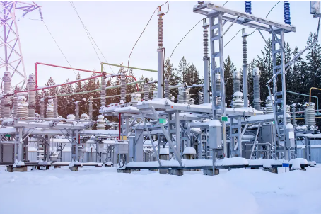 Conception d'un revêtement intégré multifonctionnel Recherche de mécanisme d'auto-nettoyage pour les isolateurs composites dans les zones alpines lourdes contaminées